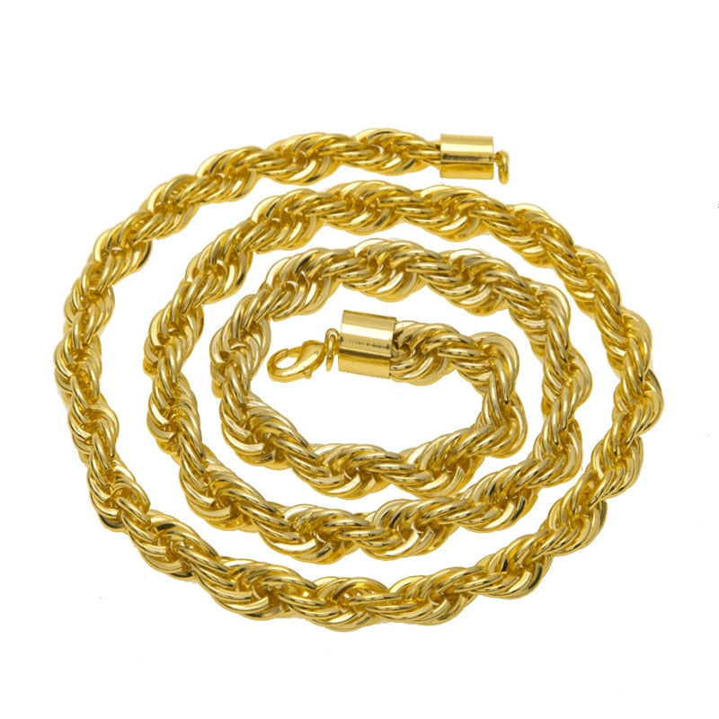 Collier Plaqué or jaune 18 caract 750/ 1000e Maille Torsadé Ce Collier Charms Apportera modernité à vos tenues