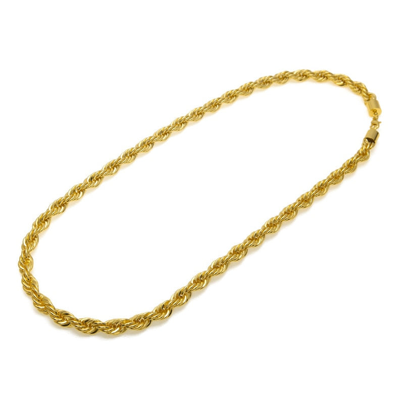 Collier Plaqué or jaune 18 caract 750/ 1000e Maille Torsadé Ce Collier Charms Apportera modernité à vos tenues