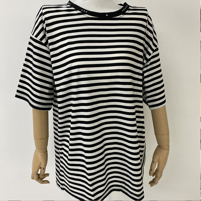 DAYIFUN Striped T Shirts Women Plus Size Side Slit O Neck Short Sleeve T-shirt 2022 Summer Loose Mid-length Half-sleeve Tee Lady