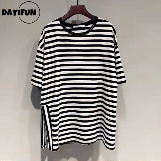 DAYIFUN Striped T Shirts Women Plus Size Side Slit O Neck Short Sleeve T-shirt 2022 Summer Loose Mid-length Half-sleeve Tee Lady